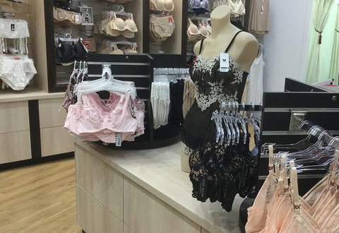 La Bra Boutique - Dentist Find 0