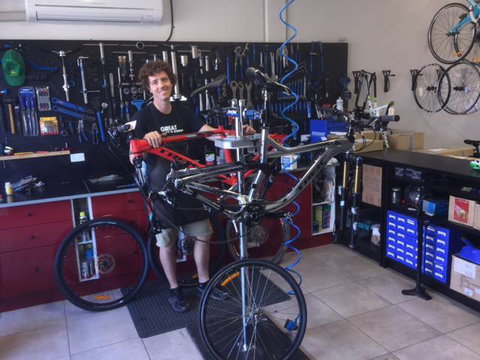 Smith St Velo - Dentist Search 4
