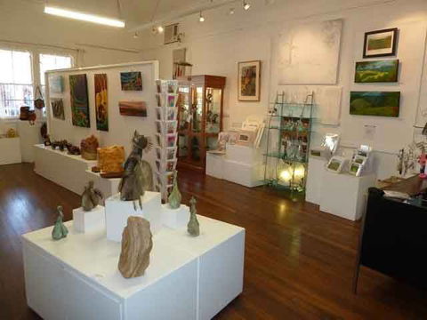 Nimbin Artists Gallery - Dentist Search 3