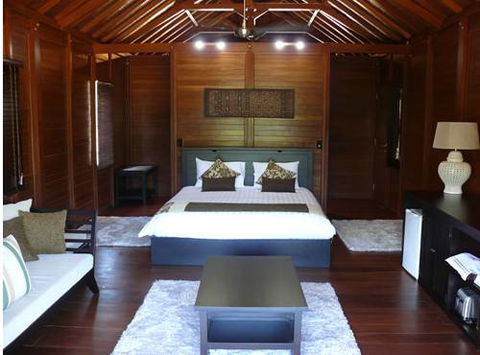 Highlander Tavern, Restaurant & Bar - Dentist Find 3