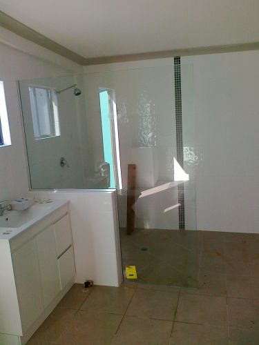 Yeppoon Glass–Aluminium - Dentist Find 3