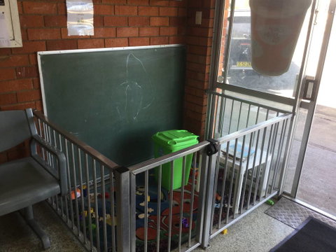 A Station Laundry - Dentist Find 4