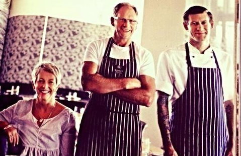 Mudbar And Restaurant - Dentist Find 14