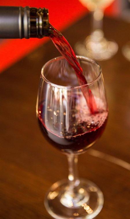 Black Swan Winery & Restaurant - Dentist Find 4