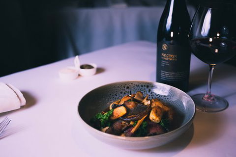 Brisbane Street Bistro - Dentist Find 0