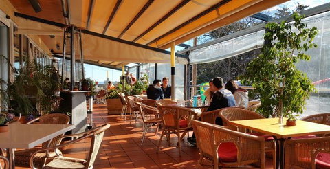 Harry's On The Esplanade - Dentist Find 19