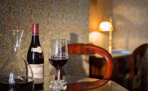 Oscar's Hotel Bar And Restaurant - Dentist Find 15