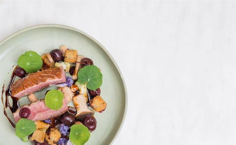 Oscar's Hotel Bar And Restaurant - Dentist Find 16