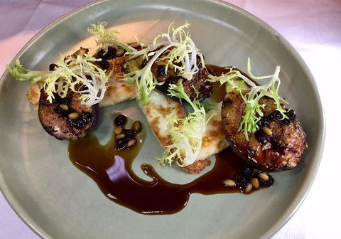 Oscar's Hotel Bar And Restaurant - Dentist Find 17