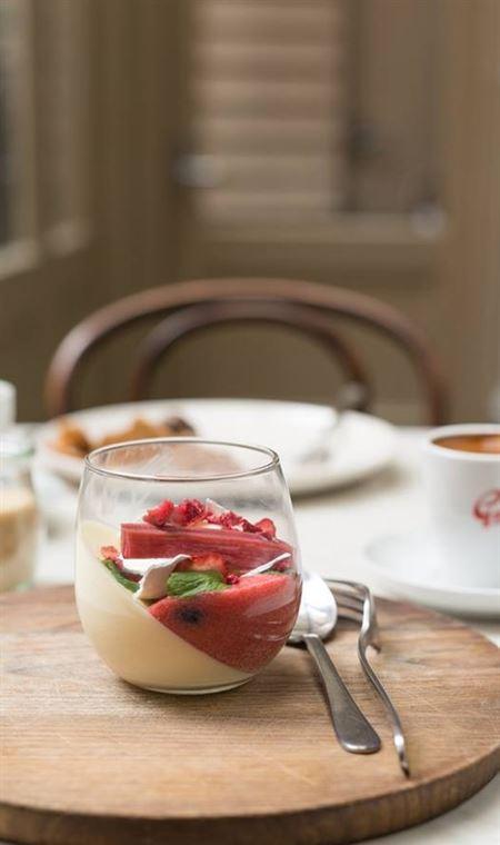 Oscar's Hotel Bar And Restaurant - Dentist Find 5