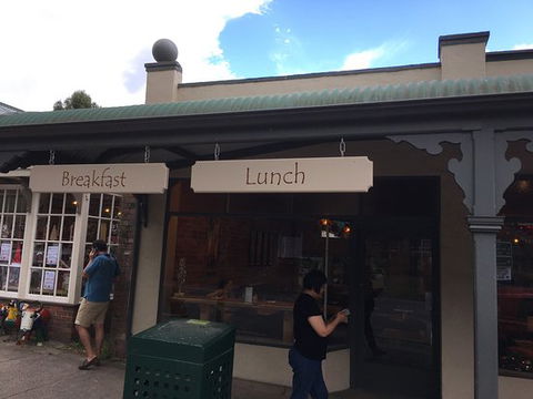 Olinda Cafe - Dentists Australia 0