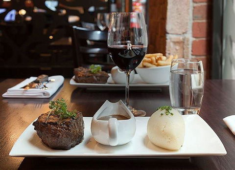 Stonelea Restaurant - Dentist Find 10