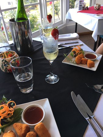Top Of The Hill Restaurant - Dentist Find 0