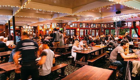 Settlers Tavern - Dentists Australia 13