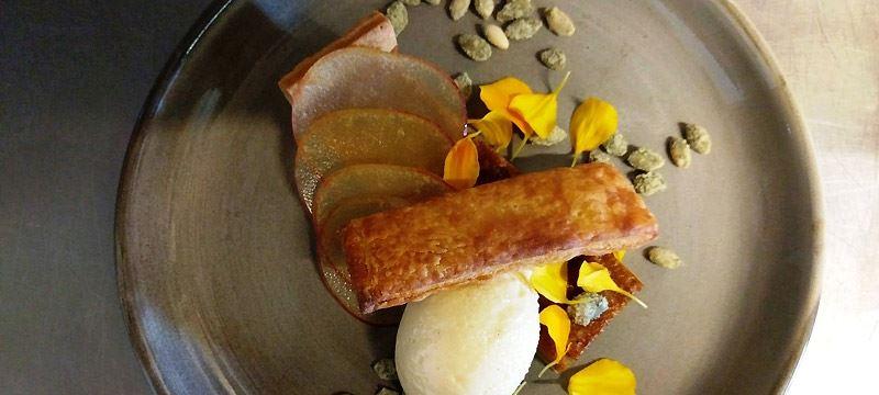 The Peak Restaurant at Spicers Peak Lodge