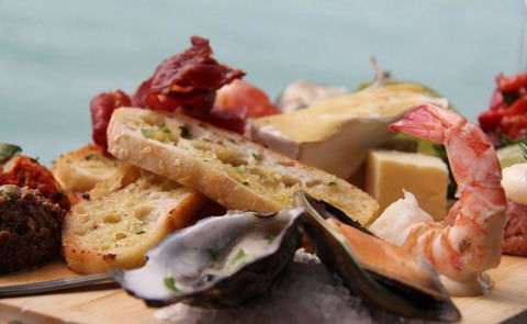 Taylors Waterfront Restaurant & Function Centre - Dentist Find 14