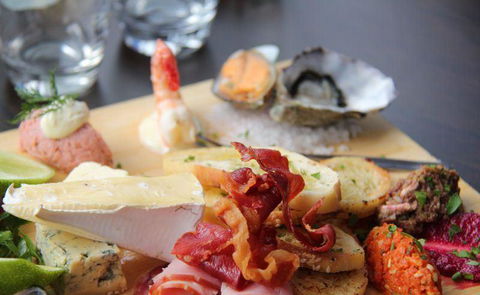 Taylors Waterfront Restaurant & Function Centre - Dentist Find 16