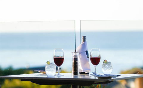 Other Side Of The Moon Restaurant - Dentists Australia 14