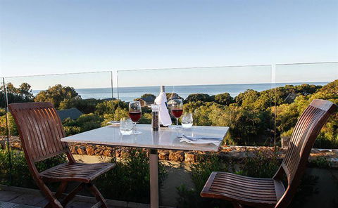 Other Side Of The Moon Restaurant - Dentists Australia 15