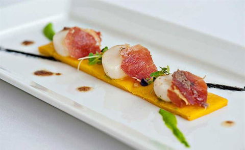 Other Side Of The Moon Restaurant - Dentists Australia 16