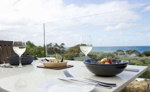 Other Side Of The Moon Restaurant - Dentists Australia 31