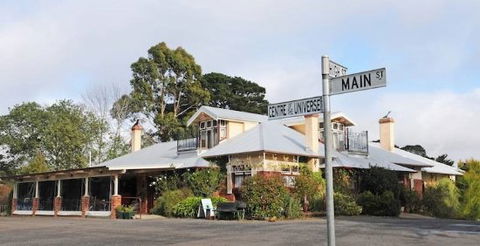 Radio Springs Hotel - Dentist Find 0