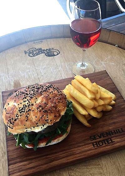 Sevenhill Hotel - Dentist Search 19