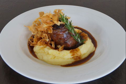 Sevenhill Hotel - Dentist Search 26