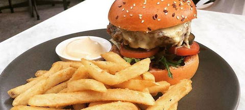 The Oaks Cafe At Acorn Nursery - Dentist Find 2