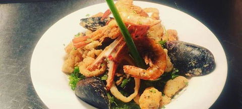 Napoli Wood Fired Pizzeria & Restaurant - Dentist Find 2