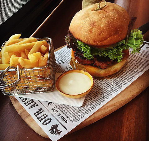 Agatha's Licensed Cafe - Dentist Search 5