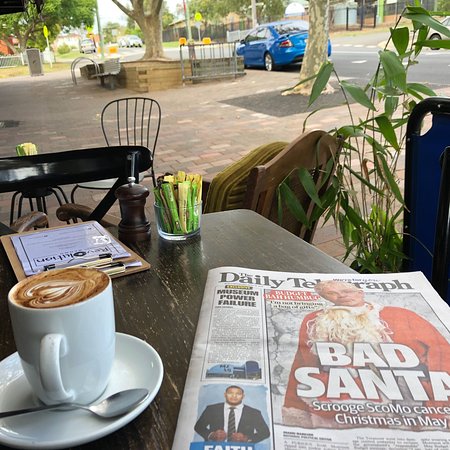 Revolution At Como - Dentist Find 0