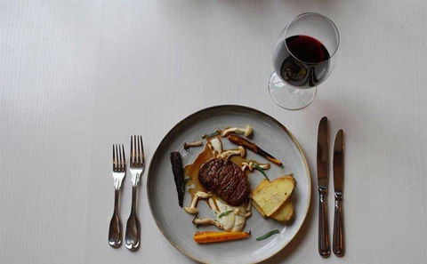 Voyager Estate Restaurant - Dentist Find 6