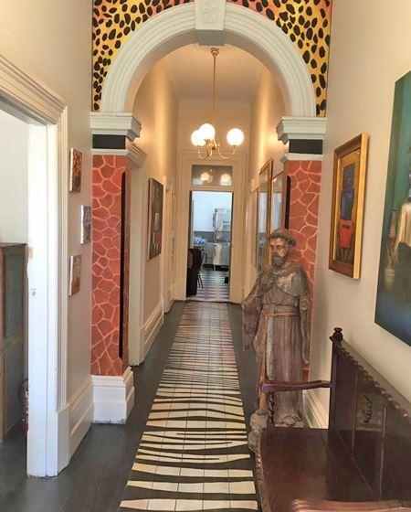 Mischief And Mayhem Wine Lounge - Dentist Find 12