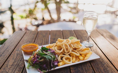 Venery - Dentist Search 13