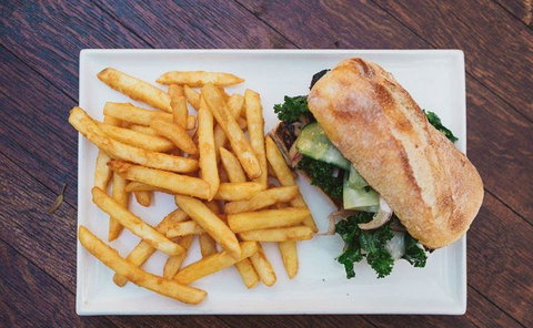 Venery - Dentist Search 15