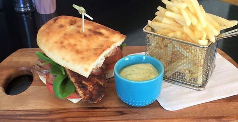 Periwinkles Cafe - Dentist Find 4