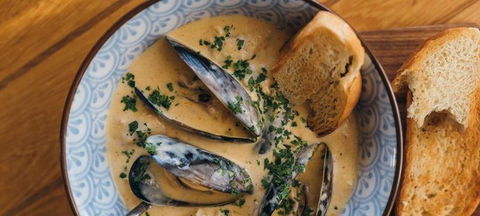 Hallams Waterfront Seafood Restaurant - Dentist Find 1
