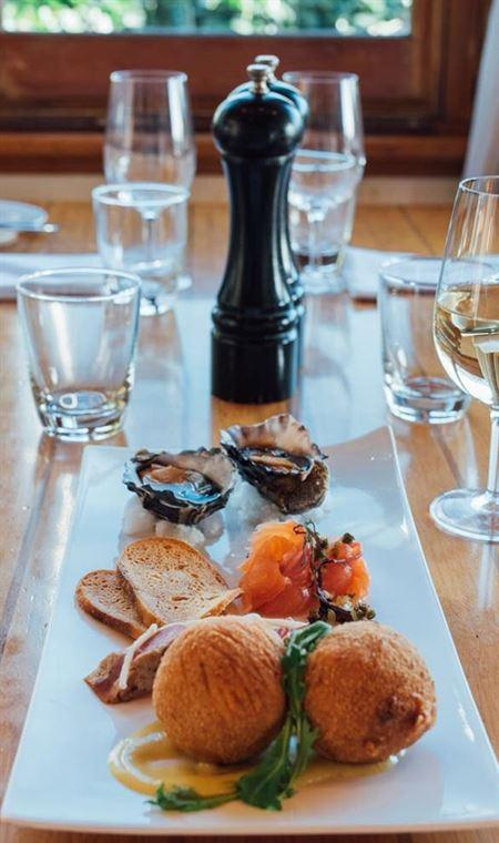 Hallams Waterfront Seafood Restaurant - Dentist Find 4