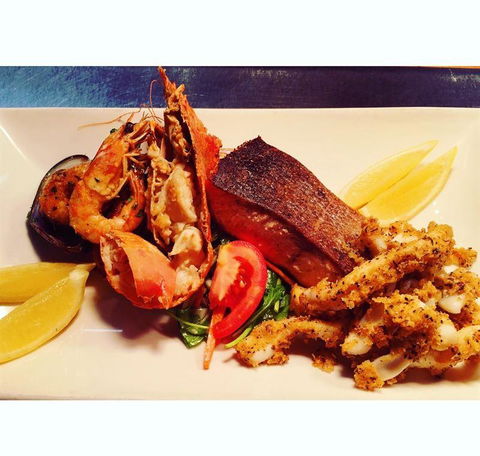 Reunion Cafe Bar Restaurant - Dentists Australia 2