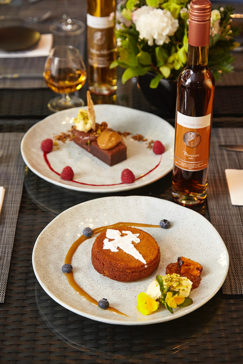 Velvets Restaurant - Dentist Find 3