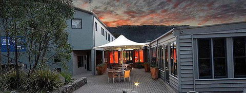 Cuisine Restaurant & Bar - Dentist Find 9