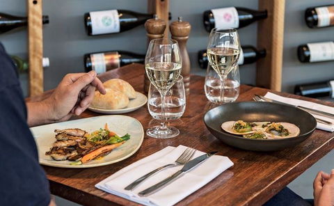 Cuisine Restaurant & Bar - Dentist Find 13