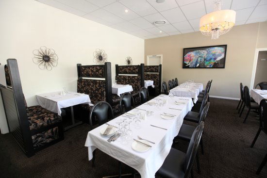 Tillys Restaurant  Bar