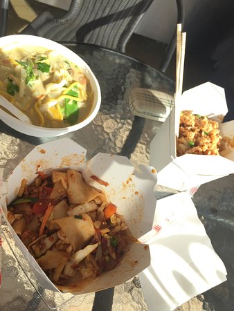 Noodle Paradise
