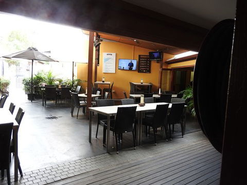 Yandina Hotel - Dentist Find 5