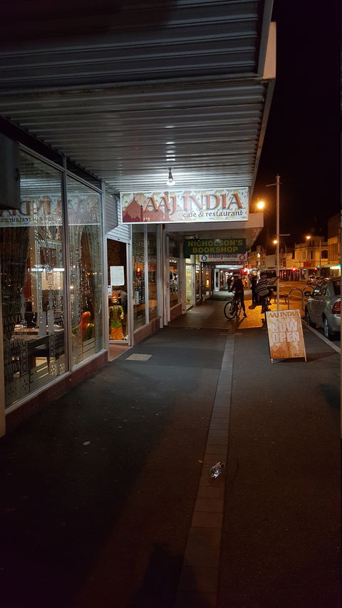 AAJ India Cafe & Restaurant - Dentist Find 8