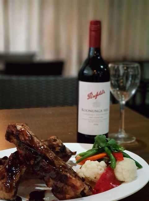 Barrel And Cruse Bistro - Dentist Find 12