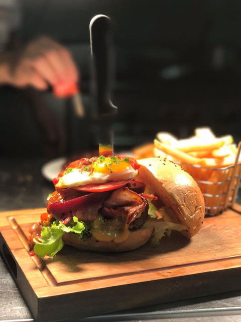 Barrel And Cruse Bistro - Dentist Find 2