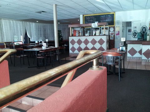 Silver Screen Cafe - Dentist Find 0